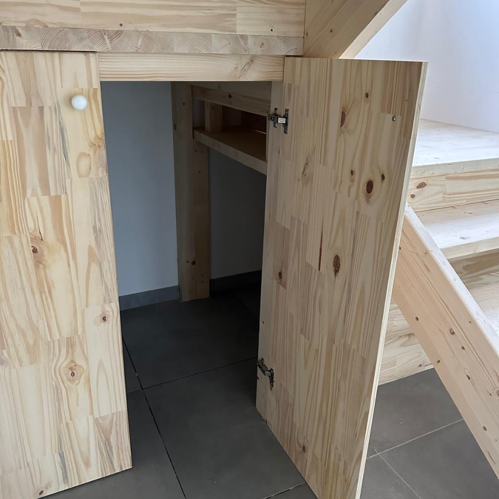 Après rénovation salle de bain moderne avec douche italienne